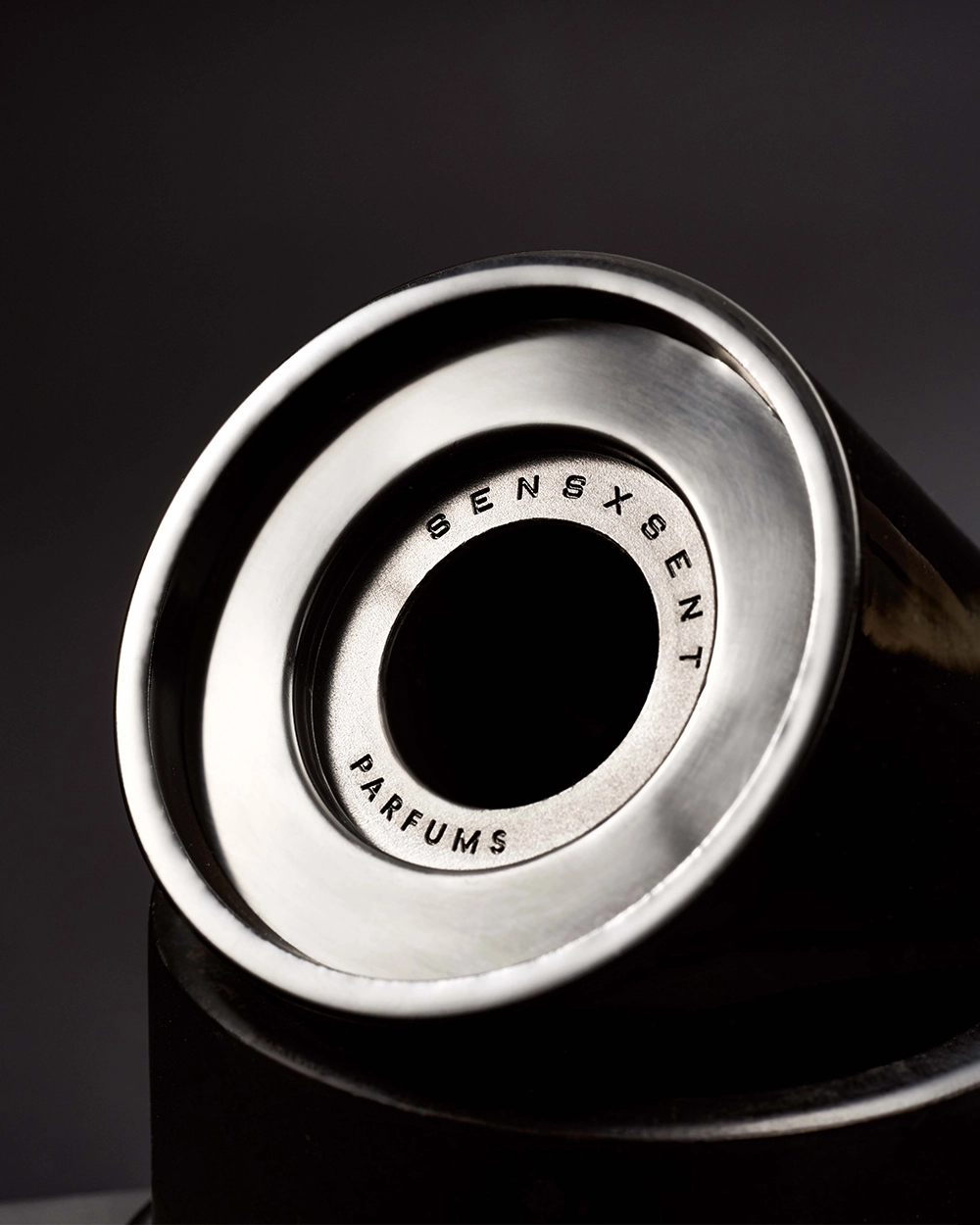 sensxsent-caps-logo